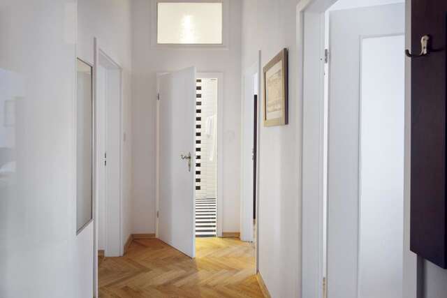 Апартаменты Bednarska Old Town Apartment Варшава-12