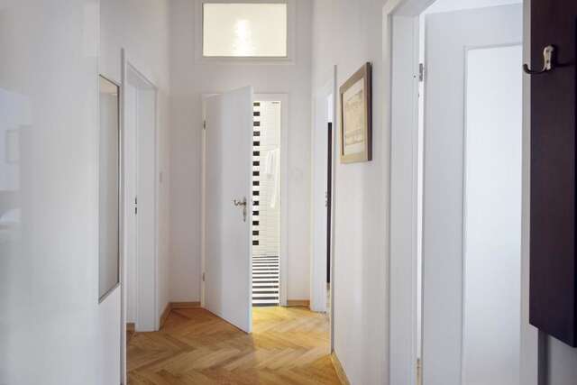 Апартаменты Bednarska Old Town Apartment Варшава-23